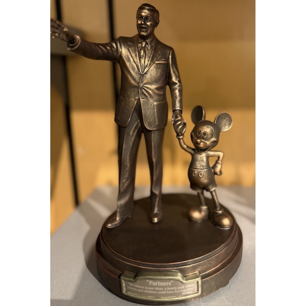 Disney Parks‎ Walt & Mickey Mouse Figurine Partners Signature Collectible